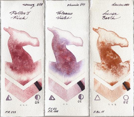 Roman Szmal Aquarius 359 Potters Pink vs Shminke Horadam Aquarell 914 Volcano Violet vs Daniel Smith 050 Lunar Earth watercolor swatch