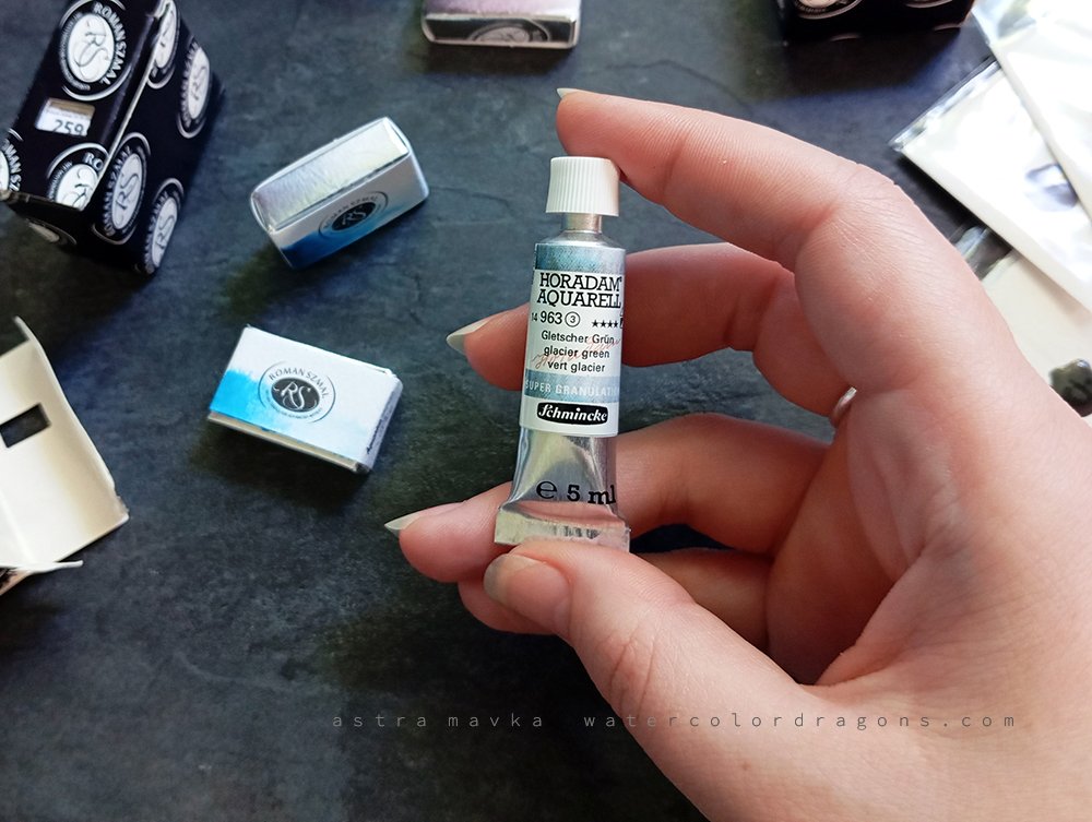 Schmincke Horadam Aquarell 963 Glacier green tube and Roman Szmal Aquarius pans